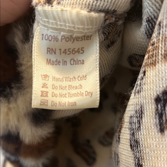 Leopard Print Poncho - Picture 3 of 4